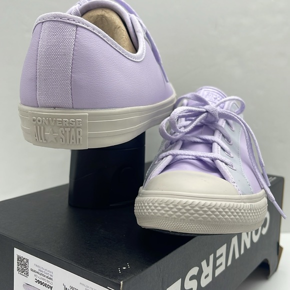 Converse WMNS A03066C CTAS DAINTY OX
VAPOR VIOLET/GHOSTED
Sneakers Chuck Taylor - Picture 8 of 16
